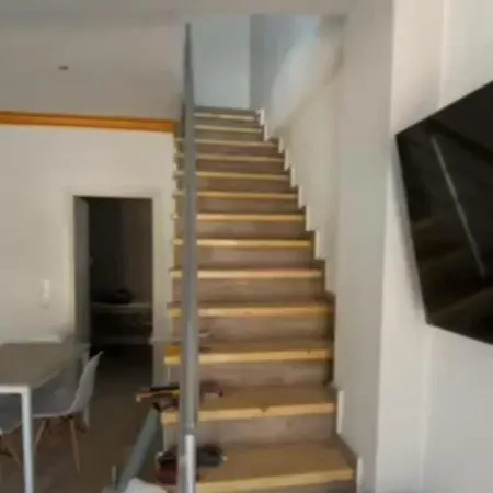 Alexander Center Apartment *
